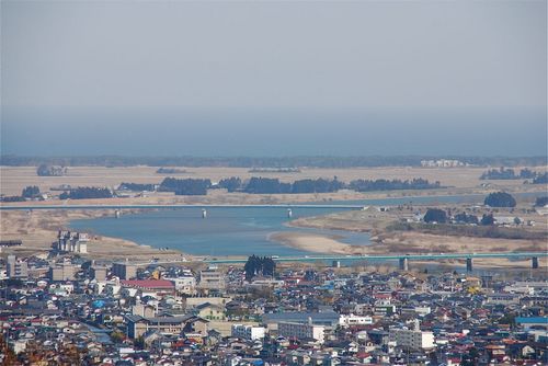 阿武隈川と岩沼市街地.jpg